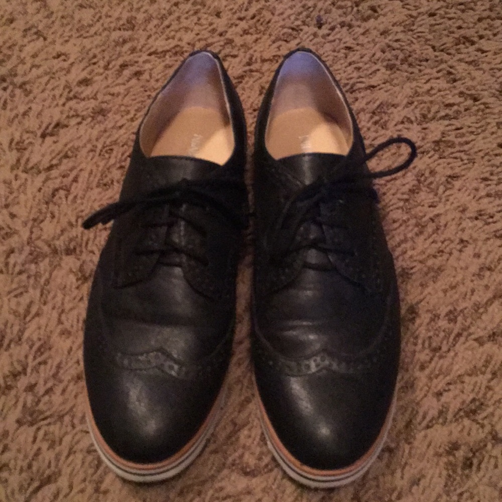 Nine West preppy oxfords - black - size 8.